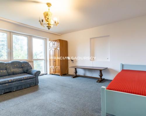 Na sprzedaż dom o powierzchni 220 m2, z 2 garażami