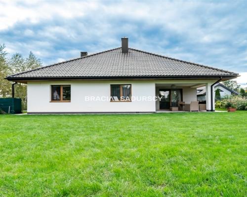 Nowoczesny parterowy dom wolnostojący Węgrzce