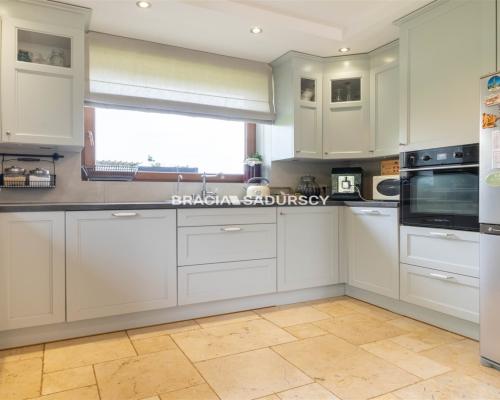 Gotowy dom, wolnostojący, Słomniki, taras, basen