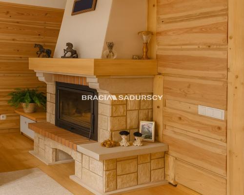 Wygodny rodzinny dom w malowniczej okolicy.