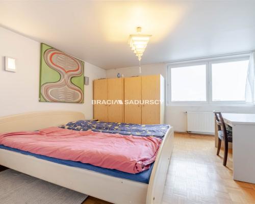 Dom wolnostojący 313m2 z basenem-blisko Krakowa