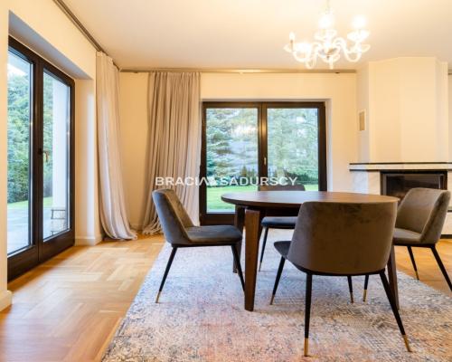 Na wynajem rezydencja, Wola Justowska/wysoki stand