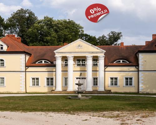 Historyczny Pałac w Radoszewnicy