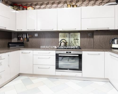 Kamienica ok. 300 m2 / 3 ar / Wadowice