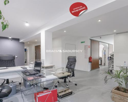 Budynek usługowy/biurowy/mieszklany/duża działka