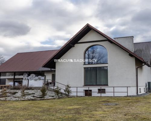 Budynek usługowy/biurowy/mieszklany/duża działka