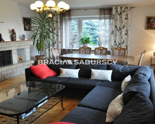 Zdjęcia należą do właściciela oferty.  
 
Zielonki koło Krakowa.  

 Do sprzedania  zakład  produkcyjny II kondygnacyjny o łącz