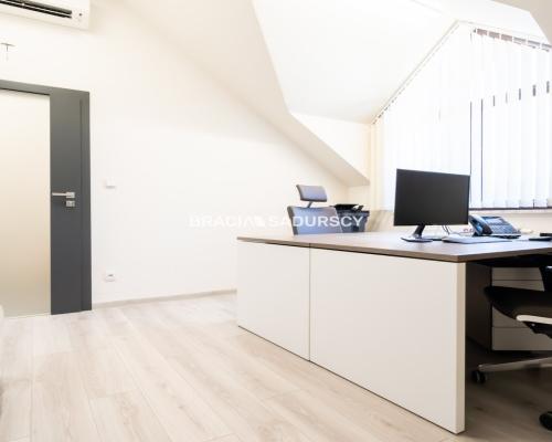 Lokal / biurowy / usługowy / 125 m2