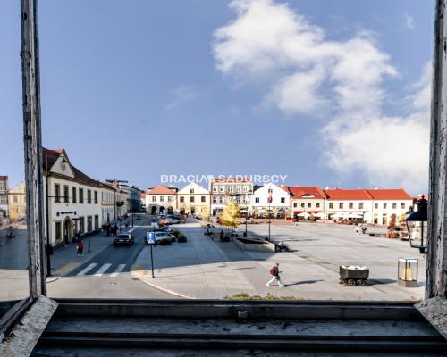 Kamienica w centrum Bochnii z ogrodem i parkingiem