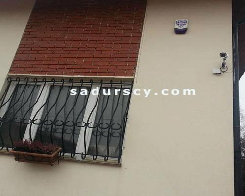 Dom 440m 2  na własnej działce 1700m 2  w Piasecznie, nadaje się na działalność gospodarczą, usługi, kwatery, dom noclegowy. Ci