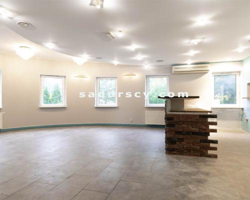 Piękny lokal użytkowy   106m 2  z małym ogr&oacute;dkiem,   na parterze   w Piasecznie / Nowej Iwicznej, z trzema własnymi miej