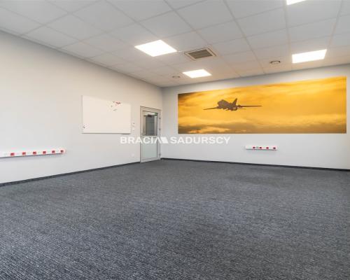 Powierzchnia biurowa z parkingiem  - 400m2