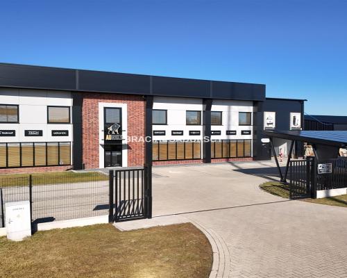 Nowoczesny lokal z parkingiem - Targowisko