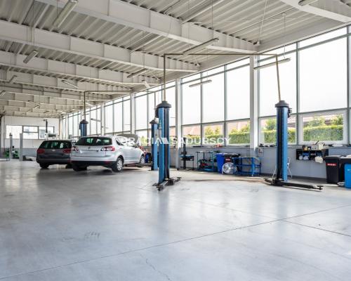 Budynki komercyjne przy drodze 94 WYNAJEM SPRZEDAŻ