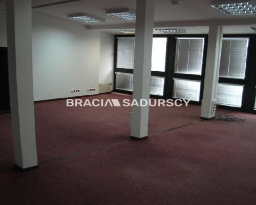 *Zdjęcia należą do właściciela oferty.    
     
Powierzchnie biurowe do wynajęcia w bardzo dobrym, ruchliwym miejscu w Krakowi