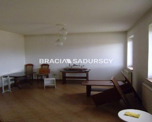 *Zdjęcia należą do właściciela oferty.     
 
Okolice Myślenic    

   Do wynajęcia hala produkcyjno-biurowa z 2004 roku