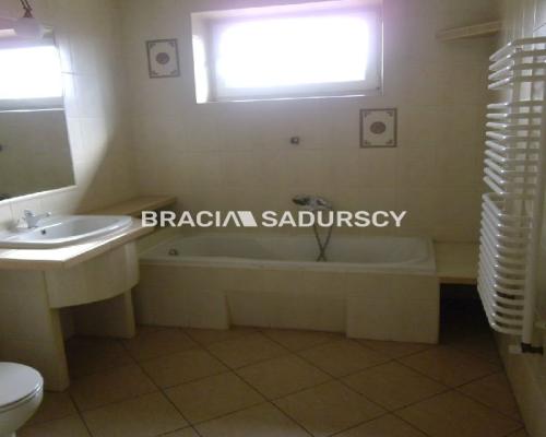 *Zdjęcia należą do właściciela oferty.     
 
Okolice Myślenic    

   Do wynajęcia hala produkcyjno-biurowa z 2004 roku