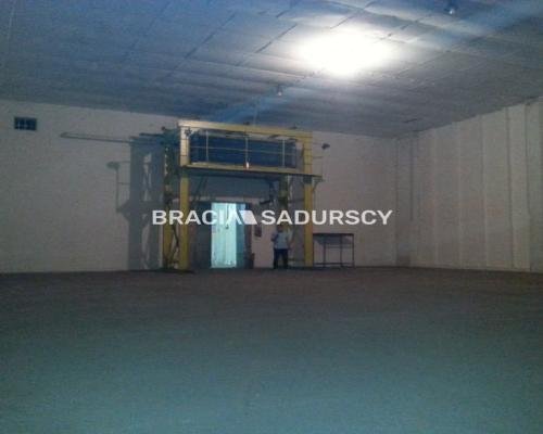 *Zdjęcia należą do właściciela oferty.   
 
Do wynajęcia powierzchnia magazynowa w Krakowie. 
Powierzchnia hali około 475 m2 z