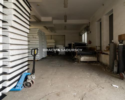 Budynek pod siedzibę firmy obrzeża Krakowa