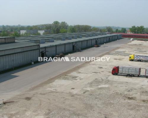 *Zdjęcia należą do właściciela oferty.   
 
Do wynajęcia powierzchnia magazynowo - biurowa leżąca w małopolsce w powiecie dąbro