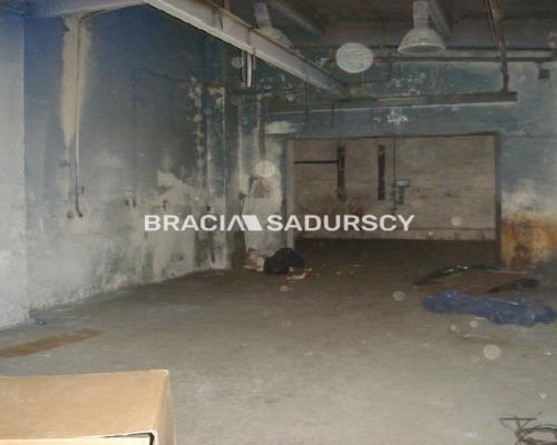 *Zdjęcia należą do właściciela oferty.   
 
Do wynajęcia hala produkcyjna leżąca w Skawinie. 

 Hala o powierzchni 700m&sup2; i