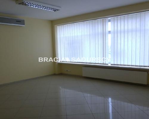 *Zdjęcia należą do właściciela oferty.   

   Do wynajęcia reprezentacyjny lokal biurowy klasy A o powierzchni 180 m&sup2; znaj