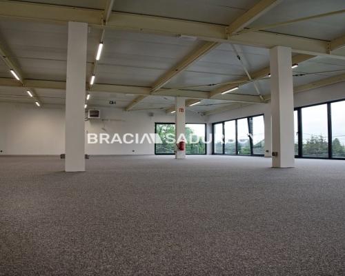 Nowy obiekt handlowy-usługowy-biurowy / Liszki