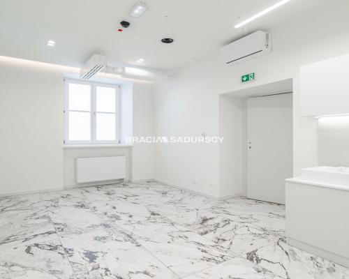 5 gabinetów zabiegowych / parking / ul. Józefińska