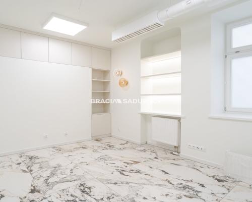 5 gabinetów zabiegowych / parking / ul. Józefińska