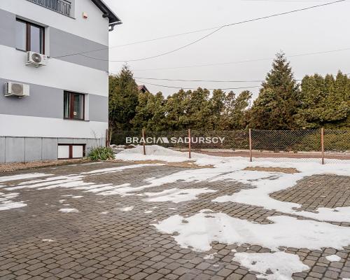 Przestronny lokal usługowy 270 m² – Zakopiańska