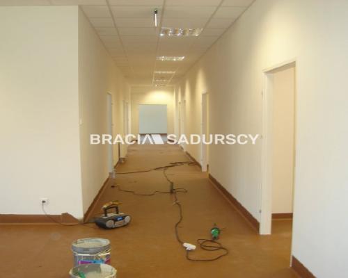 *Zdjęcia należą do właściciela oferty.      
 
KRAK&Oacute;W - PŁASZ&Oacute;W , blisko węzła BIEŻAN&Oacute;W na autostradzie A4