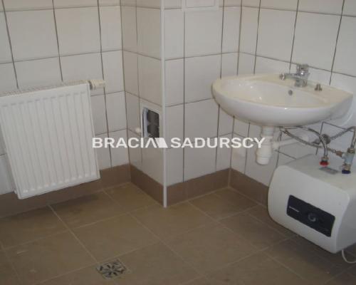 *Zdjęcia należą do właściciela oferty.      
 
KRAK&Oacute;W - PŁASZ&Oacute;W , blisko węzła BIEŻAN&Oacute;W na autostradzie A4