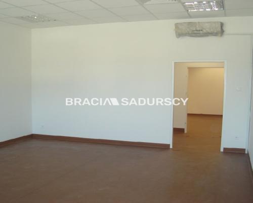 *Zdjęcia należą do właściciela oferty.  
 
DO WYNAJĘCIA LOKAL BIUROWY NA RYBITWACH blisko węzła autostrady A4 (BIEŻAN&Oacute;W)