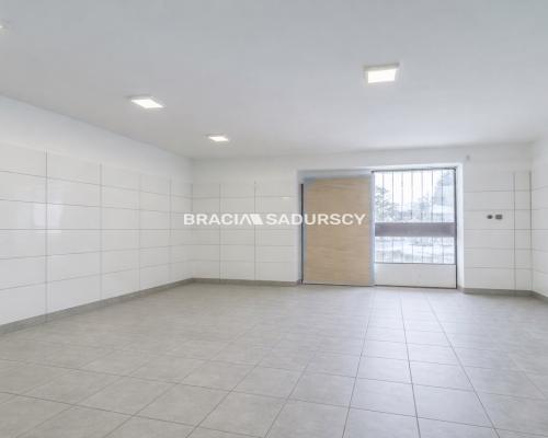 LOKAL USŁUGOWY HANDLOWY MNIKÓW PARKING 82M2
