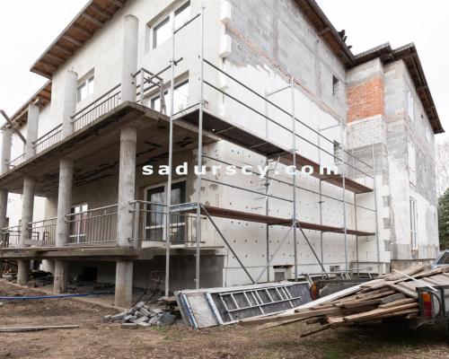 Do wydzierżawienia   Dom Spokojnej Starości w stanie surowym częściowo zamkniętym, na obrzeżach Konstancina - Jeziornej pod War