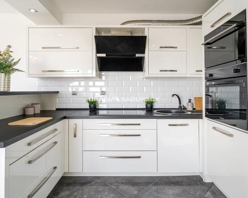 3 pok z osobną kuchnią - 29 Listopada.