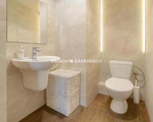 Sprzeedam, 4 pokoje na Bohomolca