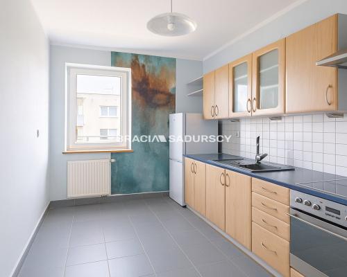 Osobna kuchnia, do wejścia. Prądnik Biały.