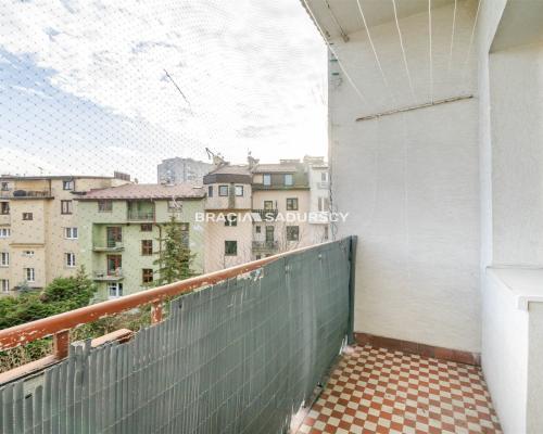 59m2 3 pok+os kuchnia Ul.Staszczyka Bronowice