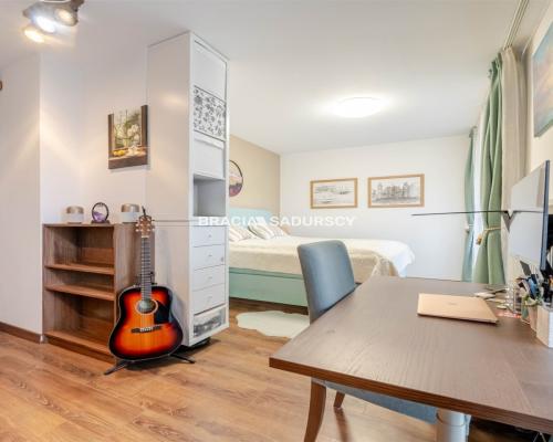 4 pokoje/106m2/ taras 40m2/ 2 łazienki/dla rodzin