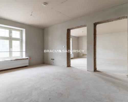 Mam na sprzedaż  idealne mieszkanie z jedną sypialnią na start lub pod inwestycje, w standardzie deweloperskim,  na ul. Kalwary