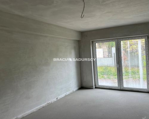 Ruczaj, mieszkanie z ogródkiem, 3 pokoje, parking