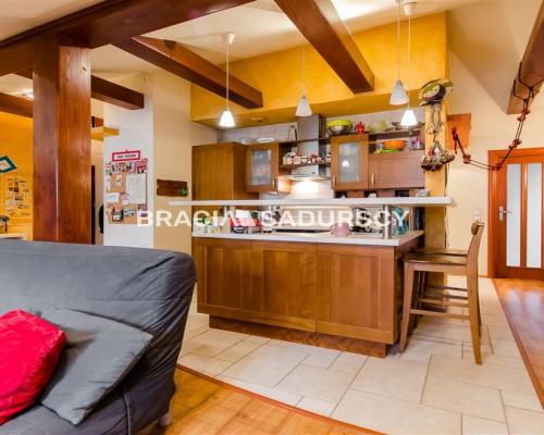 Eleganckie mieszkanie w zabytkowej kamienicy