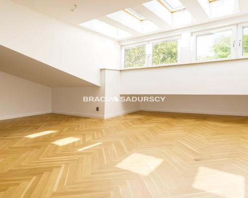 Krakowska Wenecja: Twój Nowy Dom w Sercu Kultury!