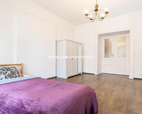 3 pokoje, 70m2 w sercu Krakowa - ul.Długa