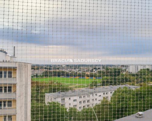 3 POKOJOWE USTAWNE DO REMONTU 52M2 UGOREK