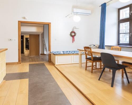 Wyjątkowe mieszkanie 75 m w sercu Starego Podgórza