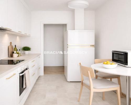 Dwupokojowe jasne mieszkanie w centrum.