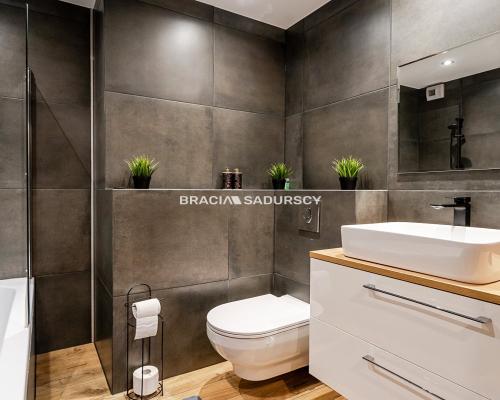 Nowoczesna w pełni wyposażona kawalerka.