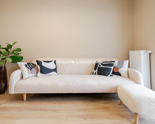 Wygodny nowoczesny apartament w centrum.